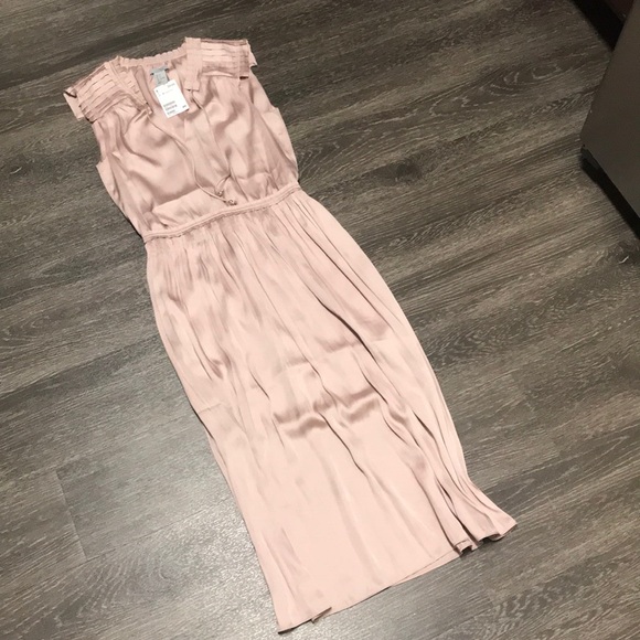 H&M Dresses & Skirts - H&M Rose Satin Midi Dress NWT